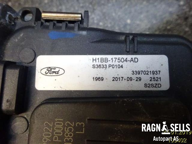 Viskermotor frontrute til Ford Fiesta 2017-->> (Type VII)  (H1BB17504AD||3397021937)
