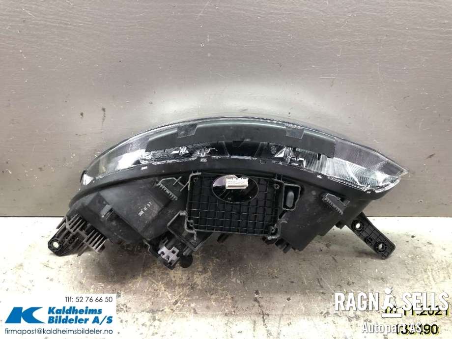 Frontlykt høyre halogen til Kia e-Soul 2019-->> (Type III)  (92102J2020|)