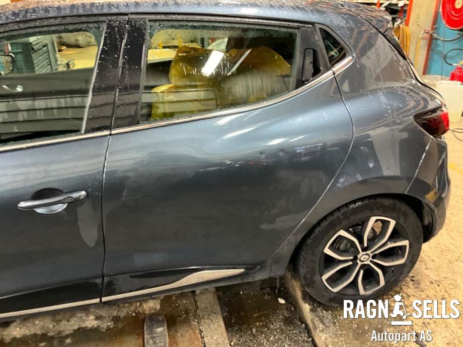 Dør venstre bak til Renault Clio 2016-2019 (Type IV, Fase 2)  (821012089R|)