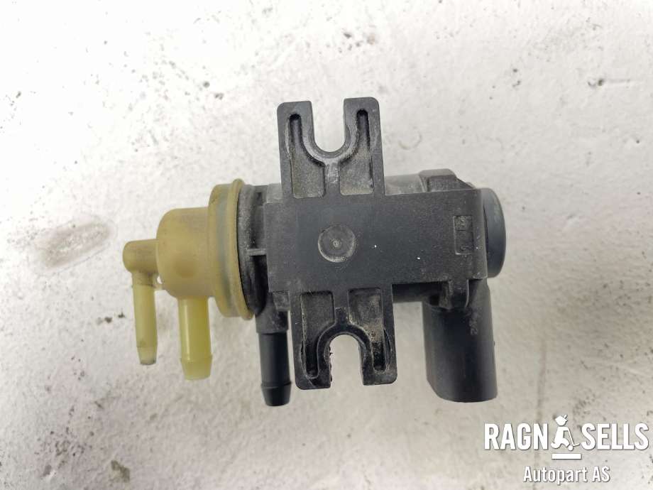 Vakuumventil til VW Caddy 2015-2020 (Type III, Fase 3)  (04L131051AH|1K0 906 627 B|)
