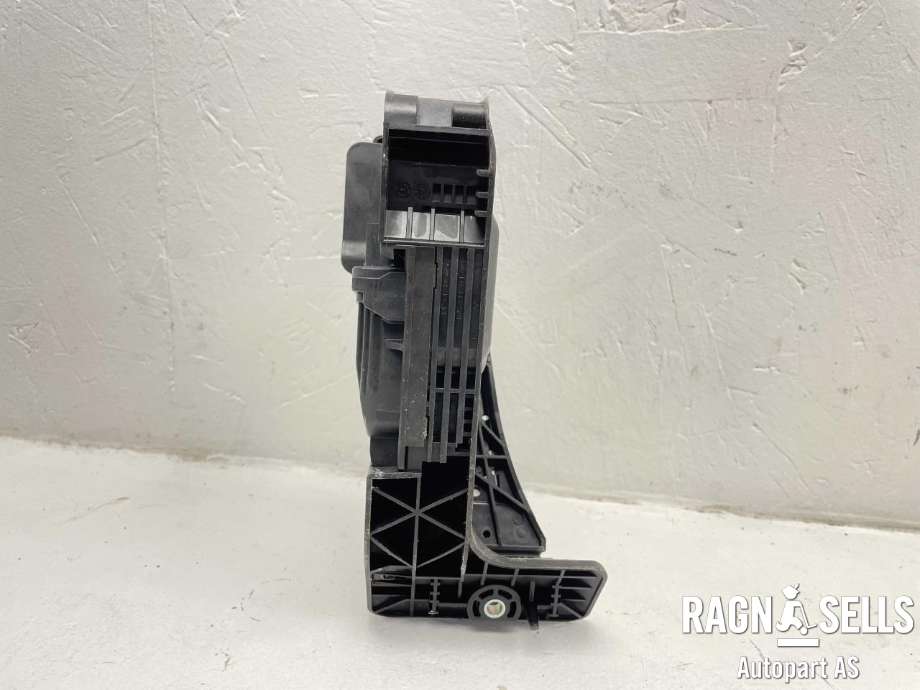 Pedal gass til BMW 5-Serie 2017-->> (G30/G31) (G30/G31) (35 42 6 871 053|)