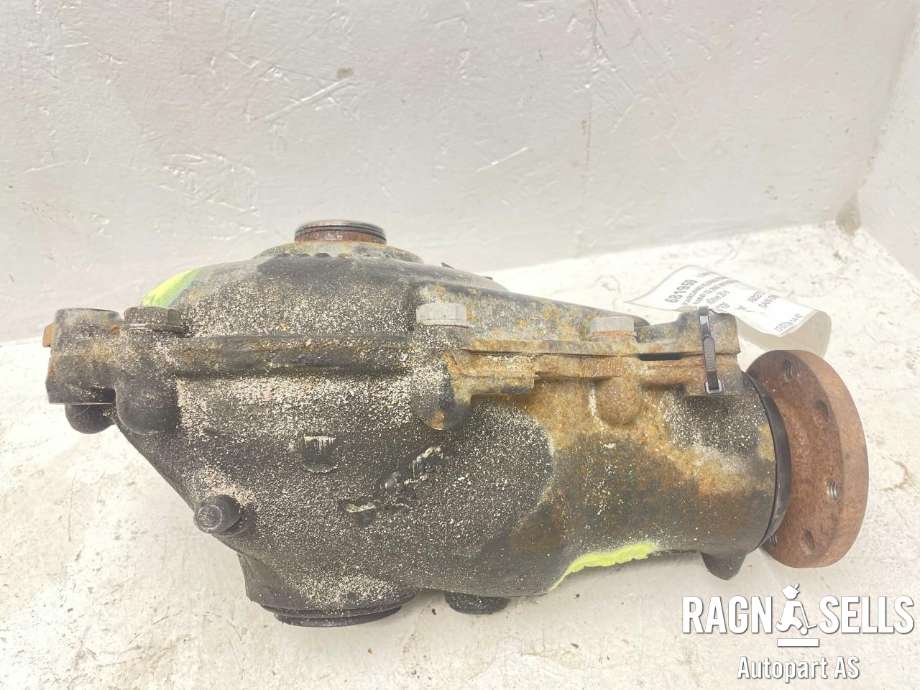Kardang klokke foran til BMW X3 2007-2010 (Fase 2) (E83) (E83) (31 50 7 606 203|)