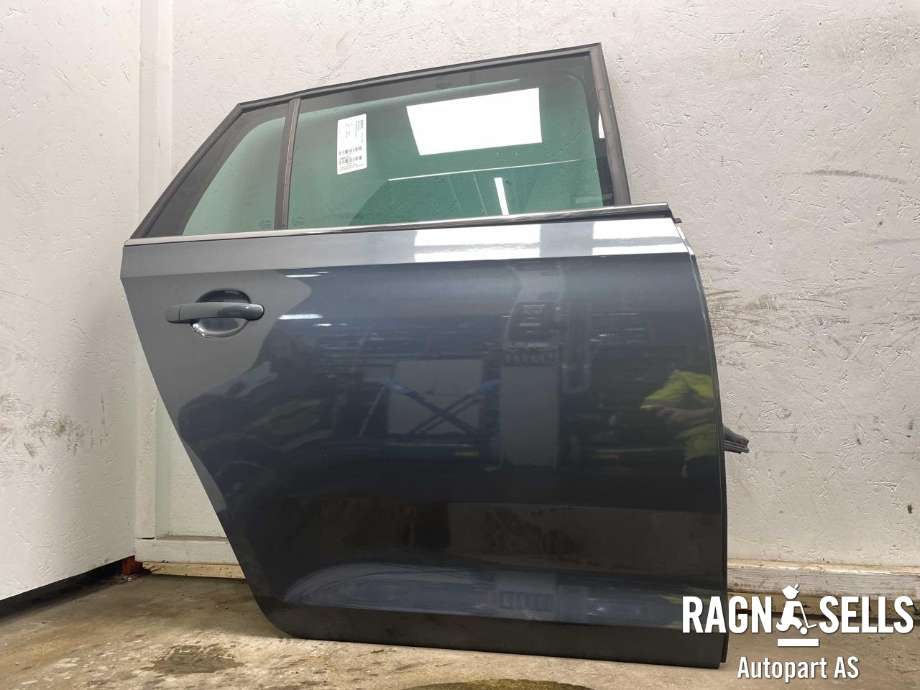 Dør høyre bak til Škoda Rapid 2012-2019  (5JJ 833 052 A|)
