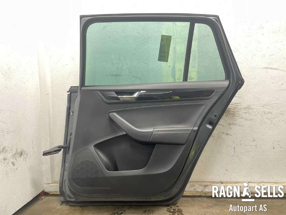 Dør høyre bak til Škoda Rapid 2012-2019  (5JJ 833 052 A|)
