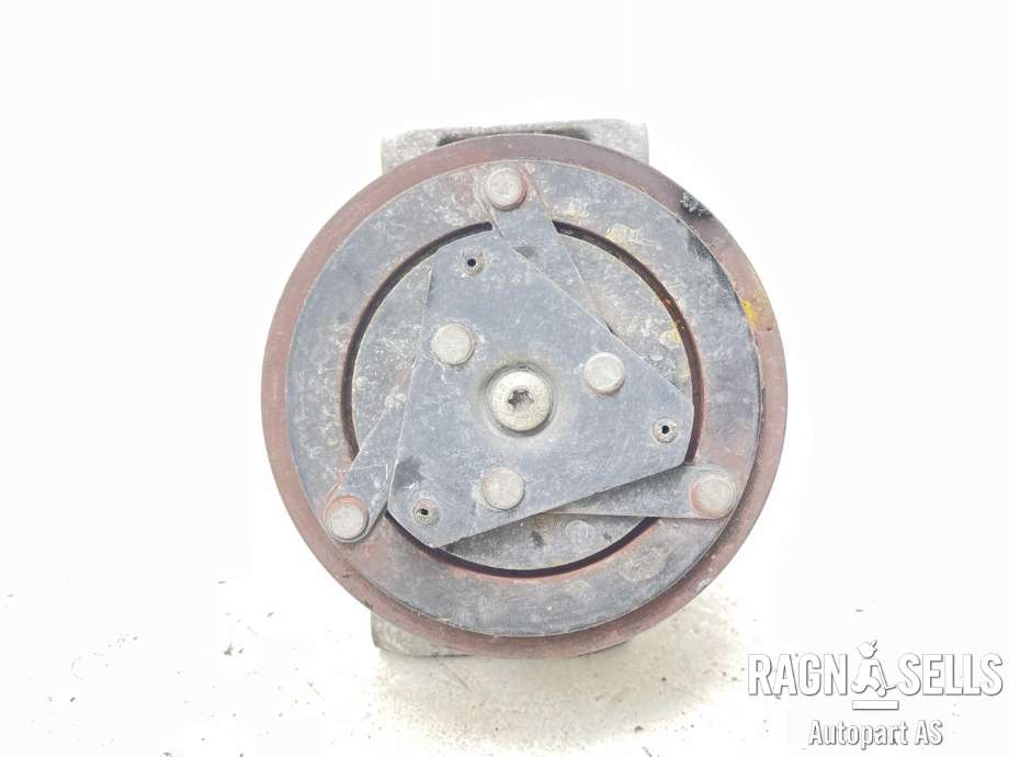 Aircondition kompressor til Nissan Qashqai 2007-2010 (Type I, Fase 1)  (92600JD200|7711368629|8200421255|8200688814|8200892677|92600BR20A|92600BR21A|92600BR22A|92600BR22B|92600BR22C|926001DB0A|926001DB3A|)