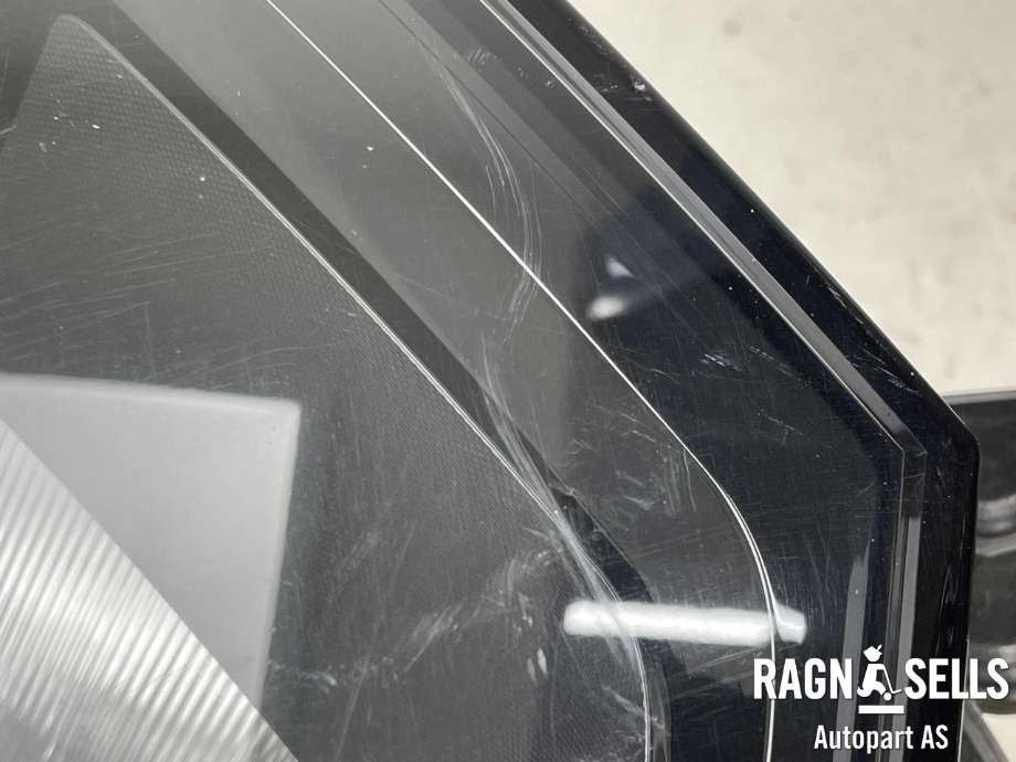 Frontlykt høyre halogen til Renault Master 2014-->> (Type III, Fase 2) (260105567R|)