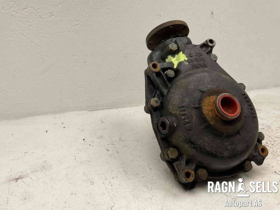 Kardang klokke foran til BMW X3 2007-2010 (Fase 2) (E83) (E83) (31 50 7 606 203|)