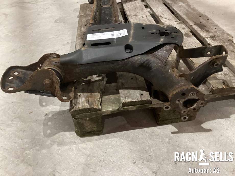 Travers bak til Audi A3 2016-2020 (Type III, Fase 2) (5Q0 501 049 AT|)