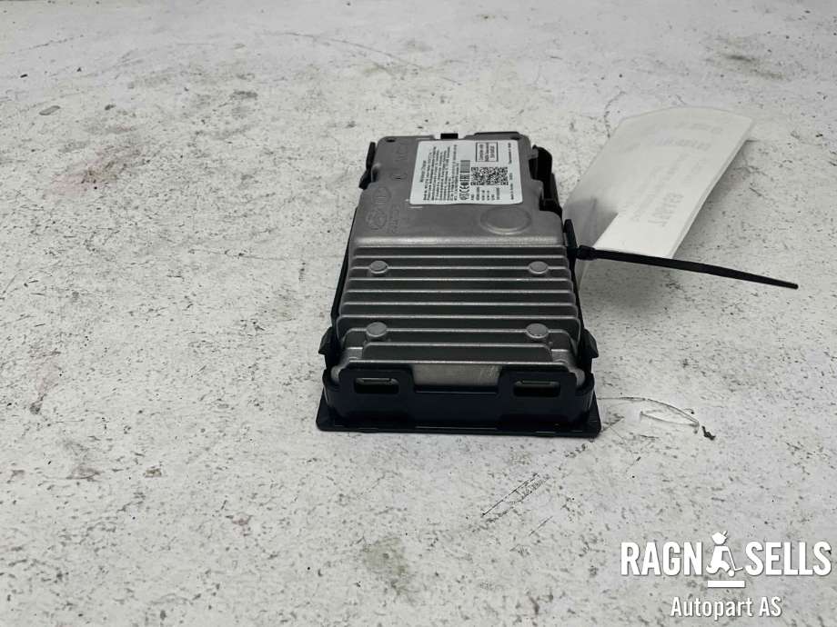 Dashbord trådløs mobillader til Kia e-Soul 2019-->> (Type III) (95560-J2000|95560J2000|)