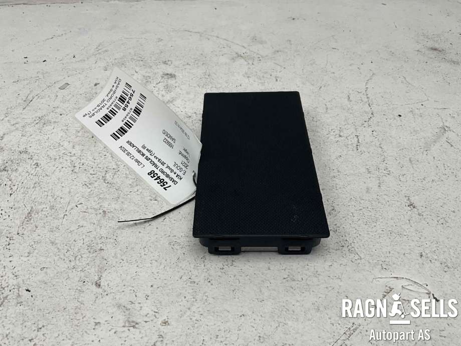 Dashbord trådløs mobillader til Kia e-Soul 2019-->> (Type III) (95560-J2000|95560J2000|)
