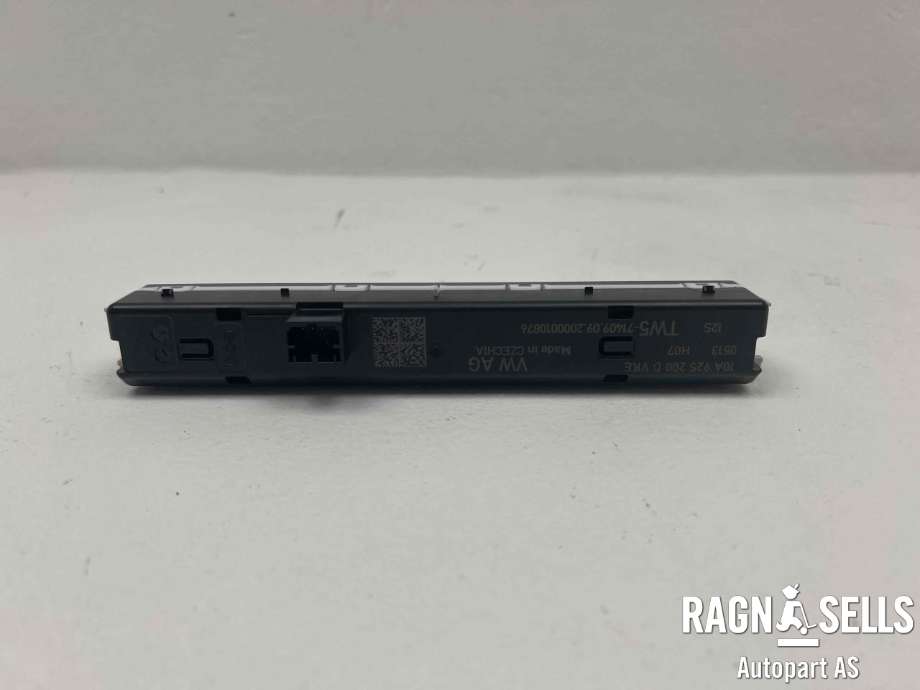 Bryter nødblink til VW ID.3 2020-->>  (10A925200D|)