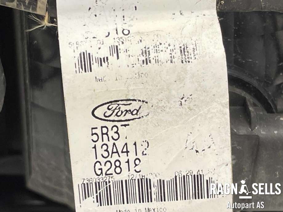 Baklykt høyre til Ford Mustang 2005-2014 (6R3Z-13404-AB|)