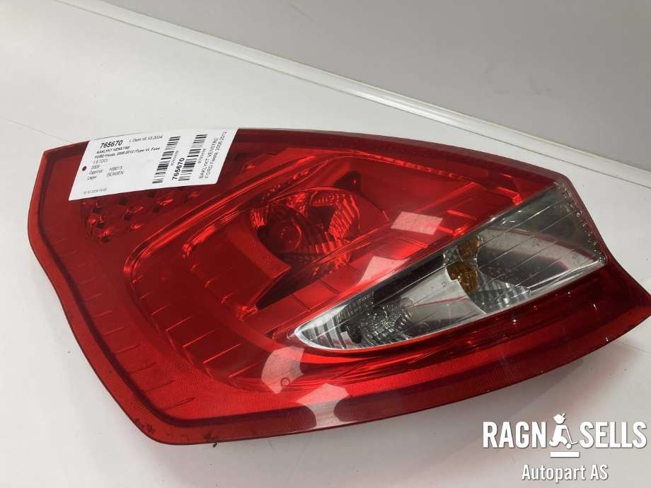 Baklykt venstre til Ford Fiesta 2008-2012 (Type VI, Fase 1) (8A61-13A603-AB||1709553)