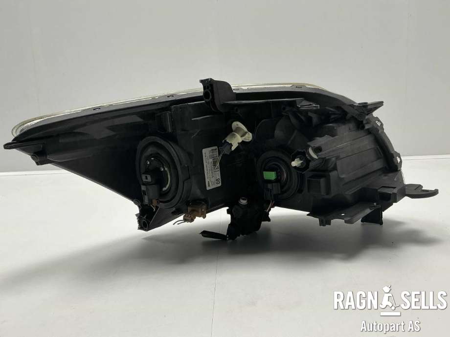 Frontlykt venstre halogen til Toyota Auris 2010-2012 (Type I, Fase 2)  (8117002460|)
