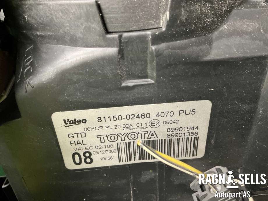 Frontlykt venstre halogen til Toyota Auris 2010-2012 (Type I, Fase 2)  (8117002460|)