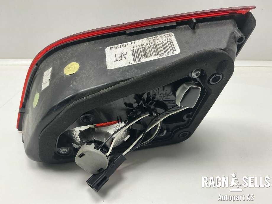 Baklykt venstre indre til Opel Astra J 2010-2015  (1222427|13314054|)