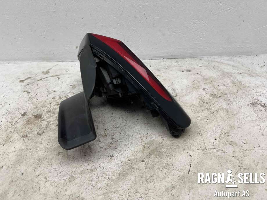 Baklykt venstre ytre til Peugeot 3008 2016-->> (Type II)  (98 104 771 80|)
