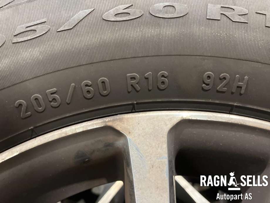 Hjulsett aluminium sommer til Toyota Verso 2009-2016 (Type III)  (CINTURATO|5X114.3/ET39/60.1|205/60 R16|)