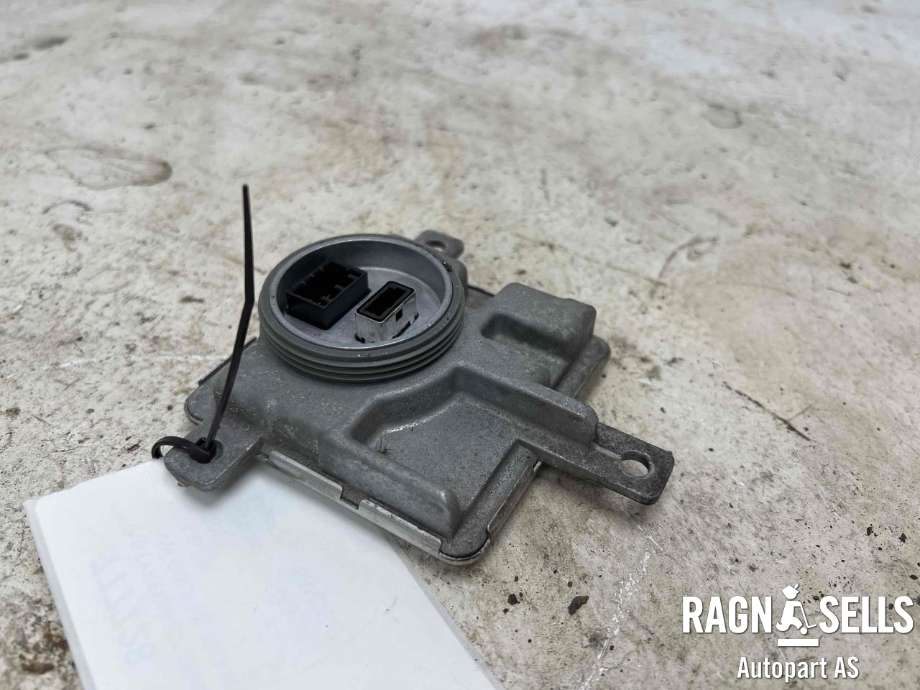 Styreenhet xenon/ballast til VW Golf VII 2012-2017 (Fase 1)  (8K0 941 597 E|)