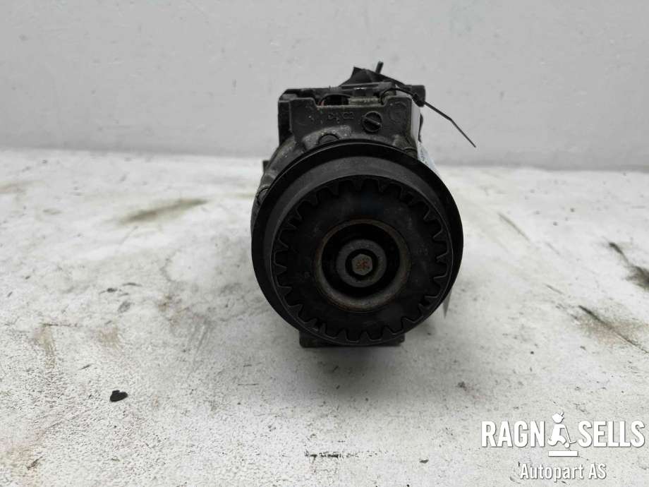 Aircondition kompressor til Mercedes Vito/Viano 2010-2014 (Fase 2) (W639) (W639) (A0002302811|A0002305111|A0002308011|A0002308511|A0002308811|A0012301411|A0012301711|A0012302811|A0012302911|A0012304111|A0012305611|A0012306211|)