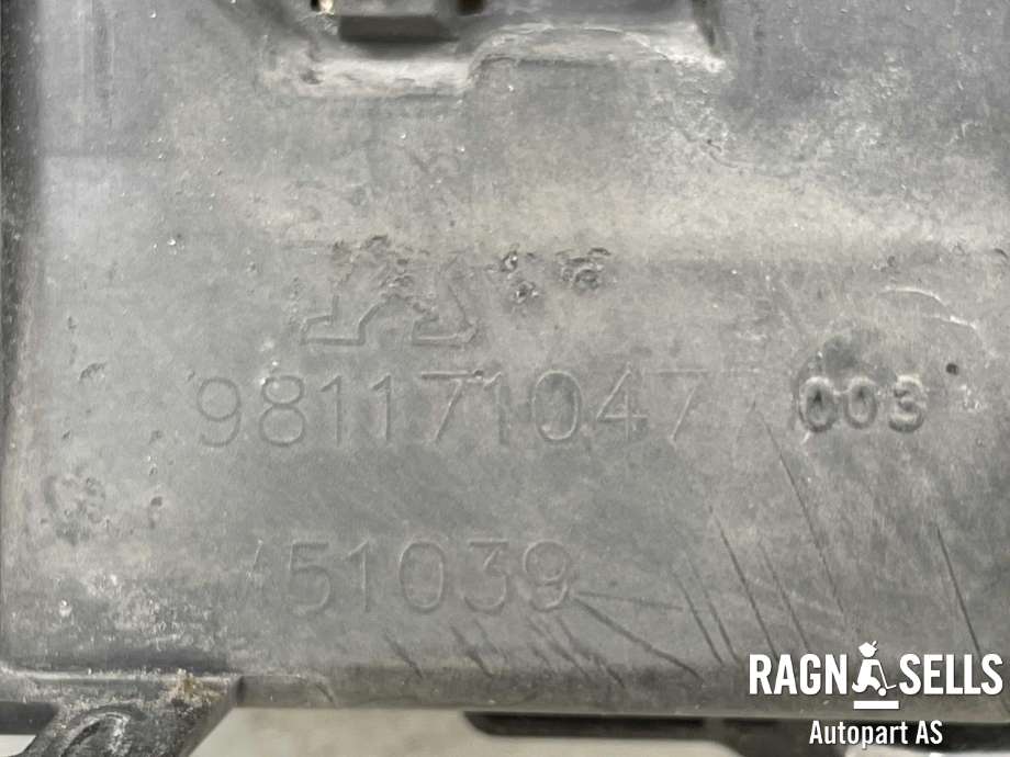 Grill til Peugeot Expert 2016-->> (Type III)  (98 117 104 XT|)