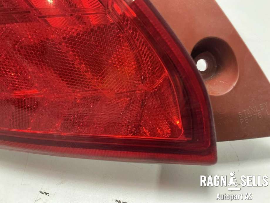 Baklykt venstre til Mazda 2 2011-2014 (Type II, Fase 2)  (D651-51-160M|)