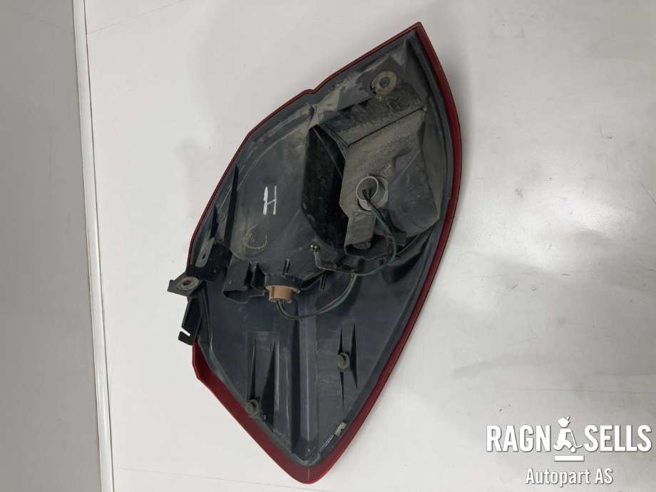 Baklykt høyre til Subaru Legacy 2003-2007 (Type IV, Fase 1)  (84201AG000|84912AG120|)