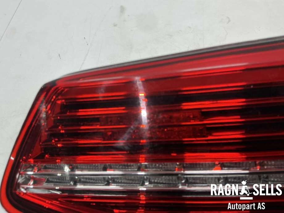Baklykt høyre indre til VW Passat 2015-2019 (Fase 1) (B8) (B8) (3G9 945 308 E|)