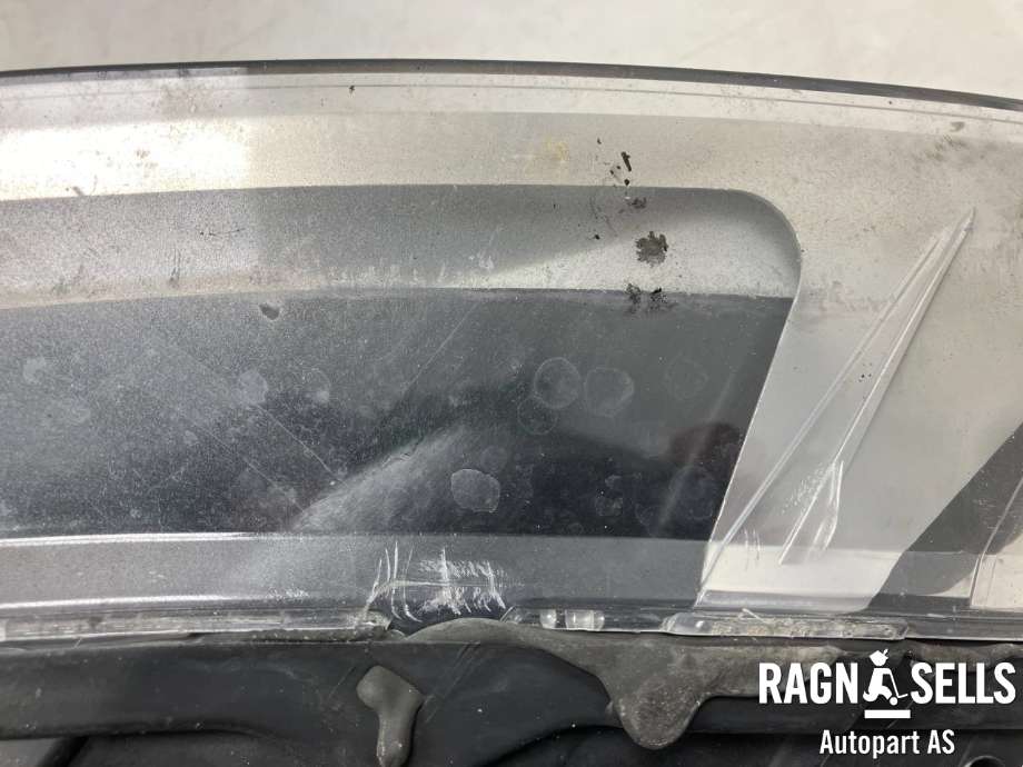 Frontlykt høyre halogen til Audi Q7 2006-2010 (Type I, Fase 1) (4L0 941 030 B|)