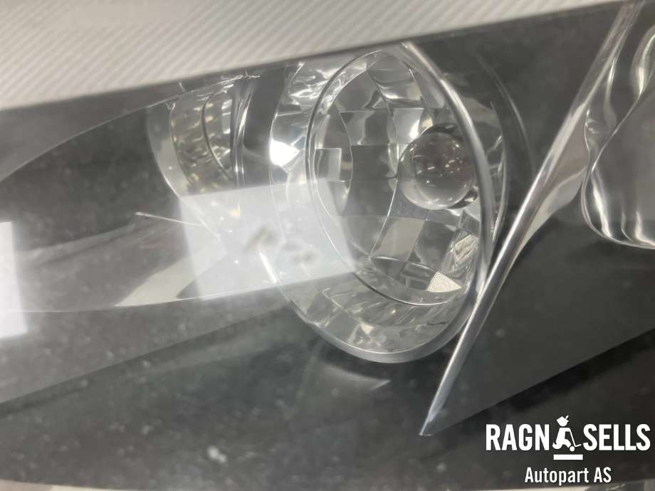 Frontlykt venstre halogen til Audi Q7 2006-2010 (Type I, Fase 1)  (4L0 941 029 B|)