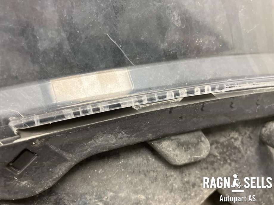 Frontlykt venstre halogen til Audi Q7 2006-2010 (Type I, Fase 1)  (4L0 941 029 B|)
