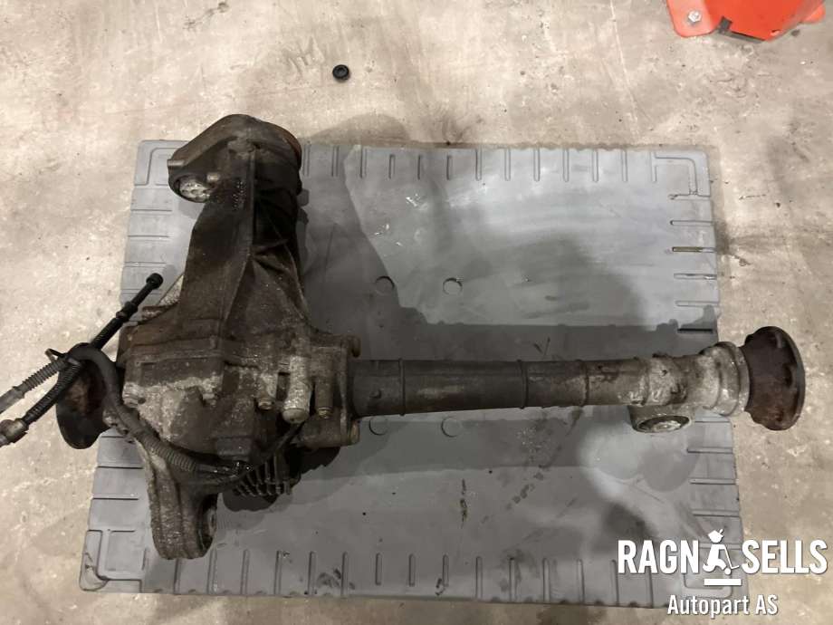 Kardang klokke foran til Audi Q7 2006-2010 (Type I, Fase 1)  (0AA 409 508 D|)