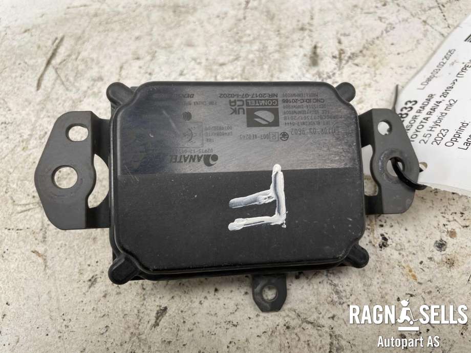 Sensor radar til Toyota RAV4 2019-->> (Type V)  (DENSO|8810-62020|231008112|)