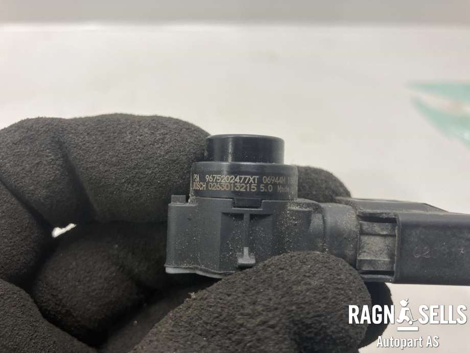Parkeringssensor foran til Peugeot Expert 2016-->> (Type III)  (9675202477XT|0263013215|)