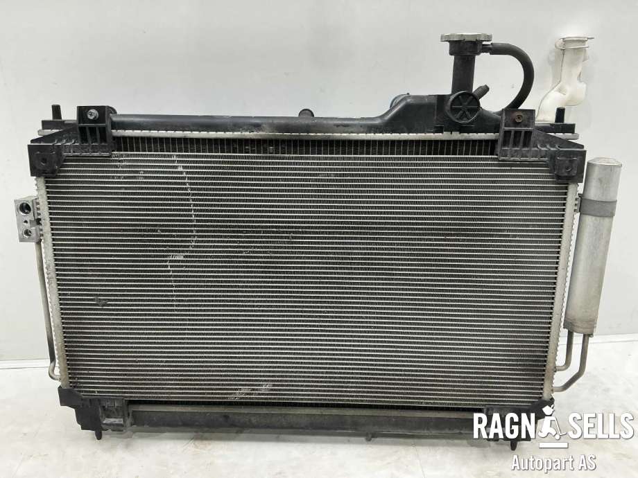 Radiatorpakke til Mitsubishi Outlander 2015-->> (Type III, Fase 2)  (1350A601|1355A440|1350A898)