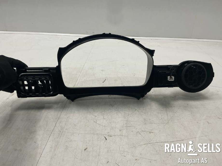 Dashbord diverse til Suzuki Ignis 2016-->> (Type II)  (73311-62R60-CFG|7331162R6|)