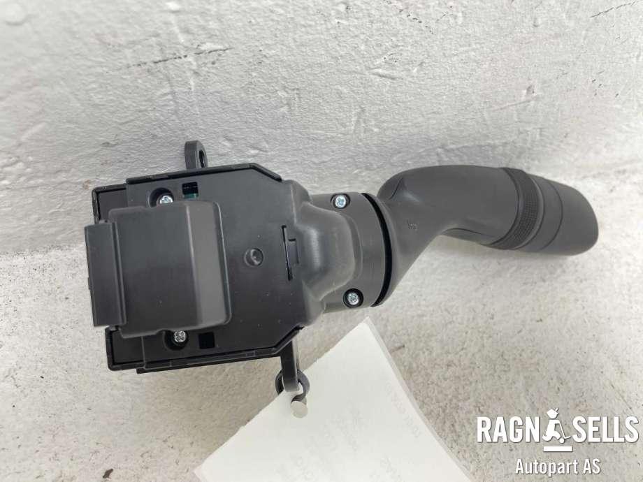 Bryter blink til Toyota RAV4 2019-->> (Type V)  (8432933090|)