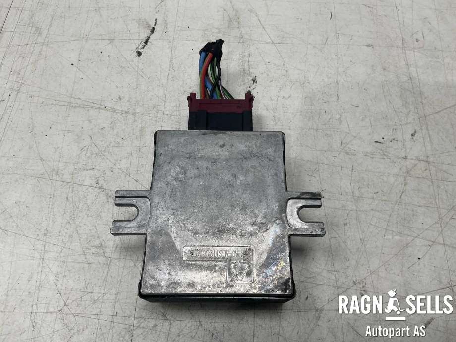 Styreenhet drivstoffpumpe til BMW 5-Serie 2017-->> (G30/G31) (G30/G31) (HELBAKO|16 14 8 488 591|16 14 7 482 455|1724406100)