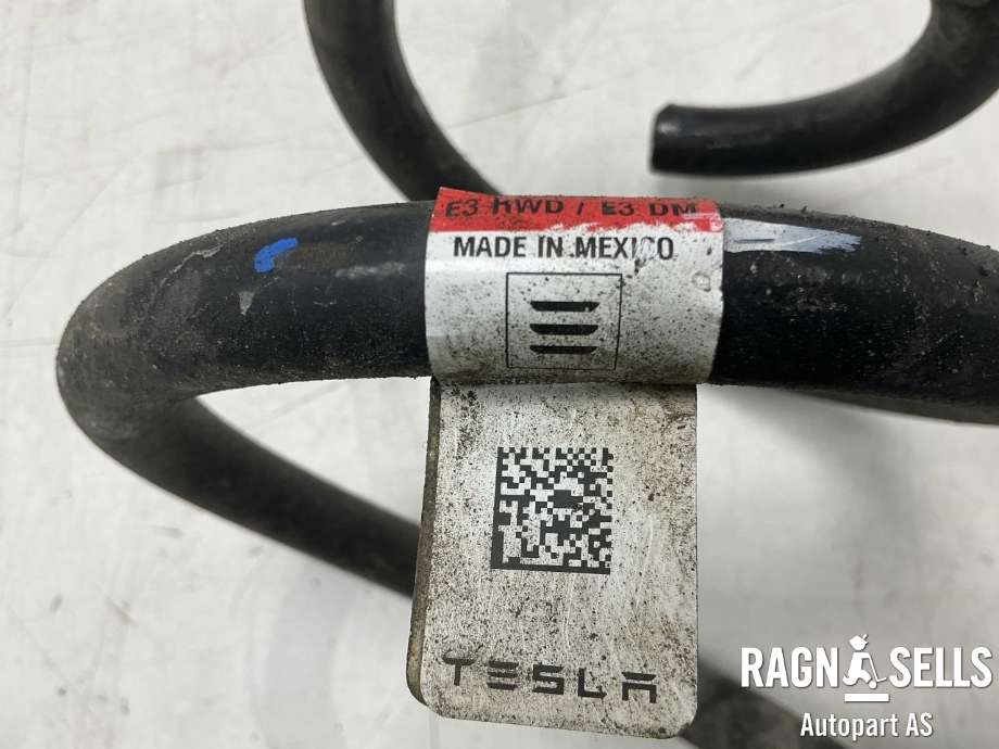 Fjær bak spiralfjær til Tesla Model 3 2018-2023 (Fase 1)  (1044472-01-E|)