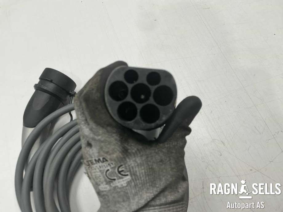 Batterilader kabel til BMW X2 2018-->> (F39) (F39) (61 44 7 926 285|61 90 5 A2A 109|)