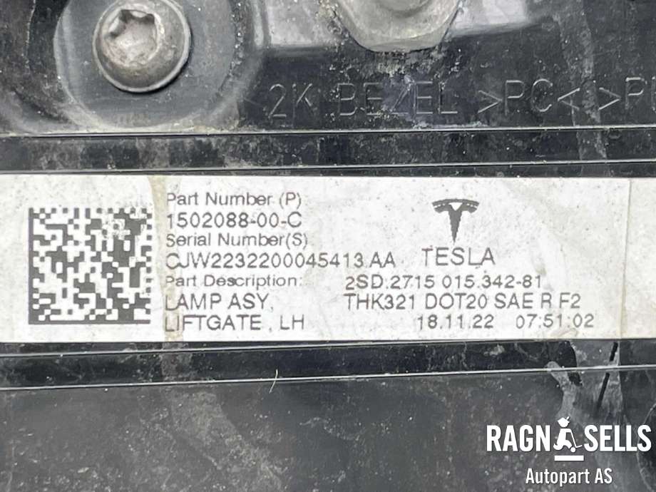 Baklykt venstre indre til Tesla Model Y 2021-2024 (Type I) (1502088-00-B|1502088-00-C|)