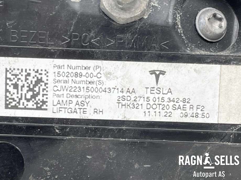 Baklykt høyre indre til Tesla Model Y 2021-2024 (Type I)  (1502089-00-B|1502089-00-C|)