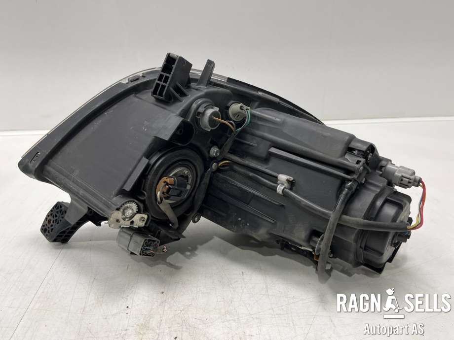Frontlykt venstre halogen til Mitsubishi i-MiEV 2010-->>  (8301B309|)