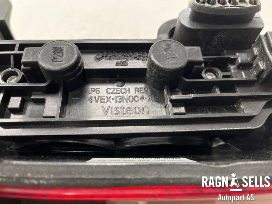 Baklykt høyre til VW Caddy 2004-2010 (Type III, Fase 1)  (2K0 945 096 P|)