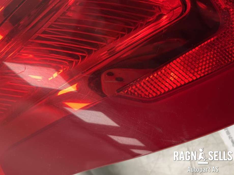 Baklykt venstre til Volvo V40 2012-2019 (31395844|)