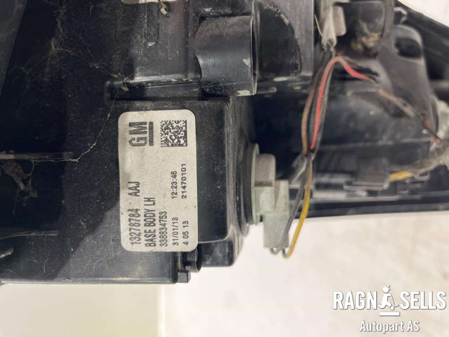 Baklykt venstre ytre til Opel Zafira Tourer 2012-2018 (13386603|)