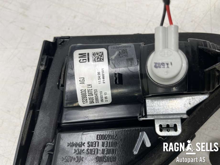 Baklykt venstre indre til Opel Zafira Tourer 2012-2018  (39043680|)