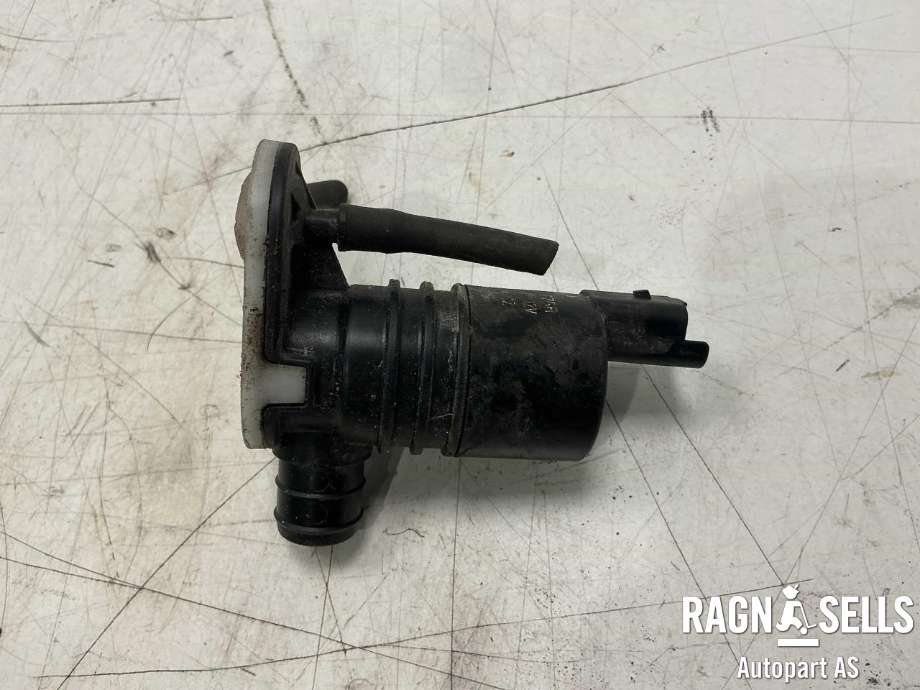 Spylerpumpe foran til Renault Kadjar 2015-->>  (289209776R|)