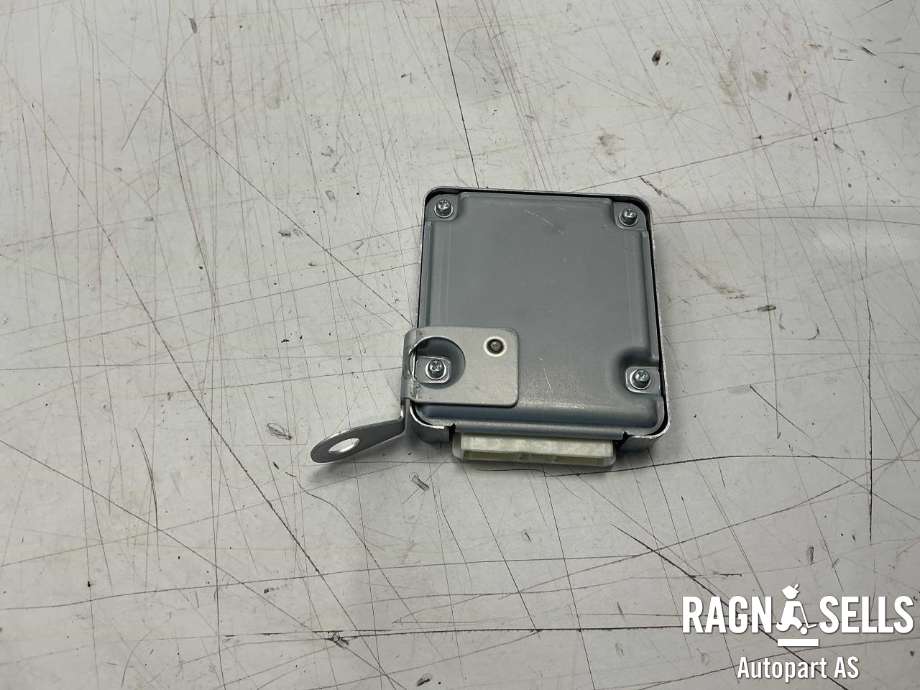 Styreenhet cruisekontroll til Toyota Land Cruiser 150 2014-->> (Fase 2)  (10R048634|8815060110|)