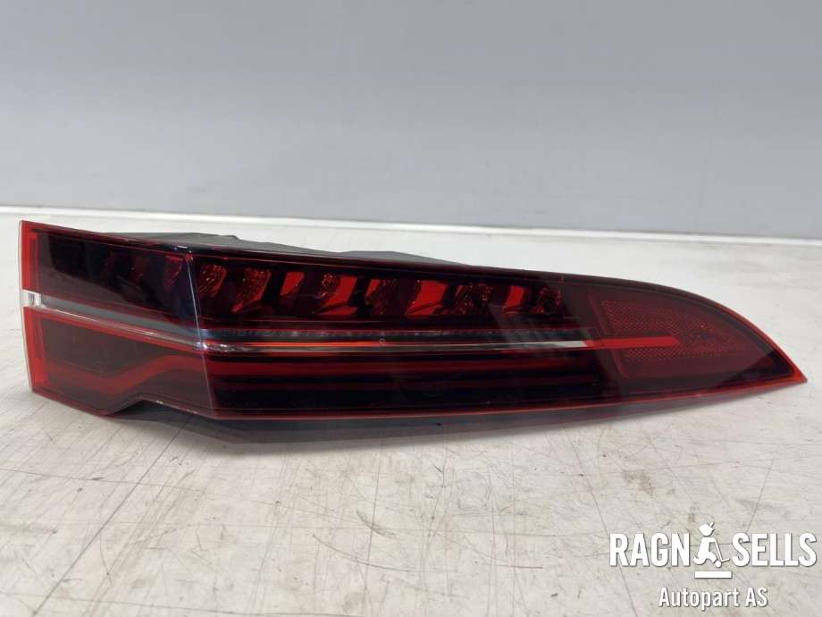 Baklykt høyre ytre til Jaguar I-PACE 2018-->> (T4K1822| J9D313404CC|T4K16640| J9D313404CD|)